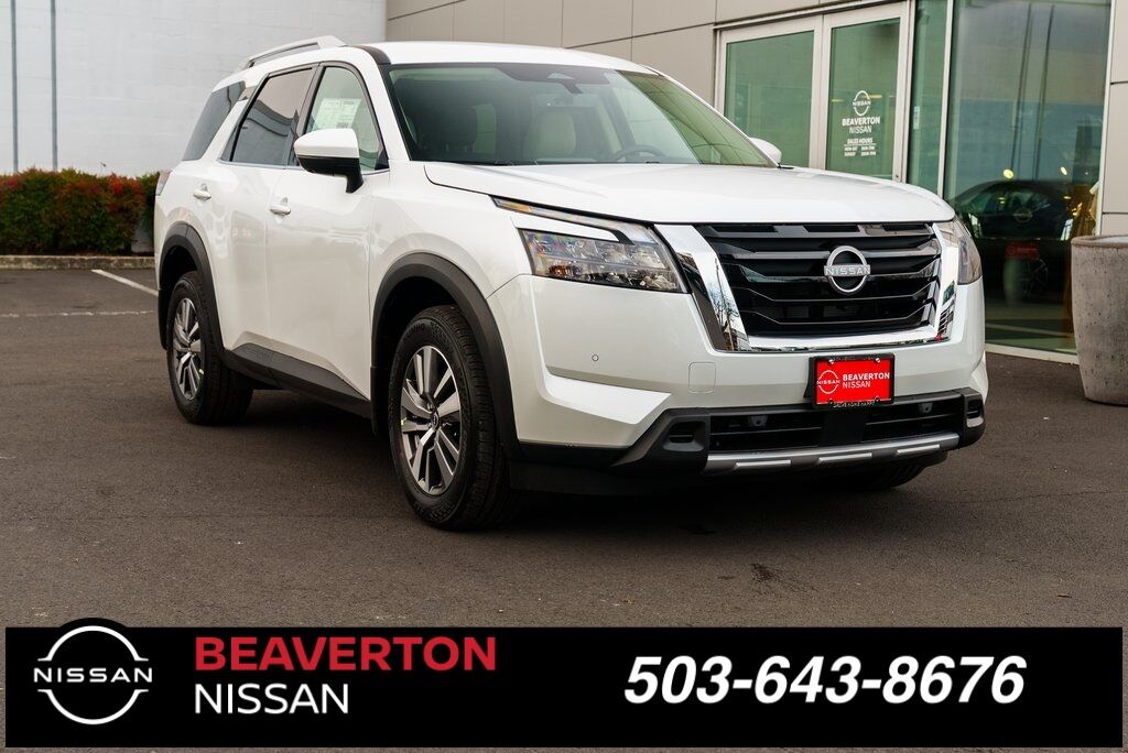 2025 Nissan Pathfinder SL