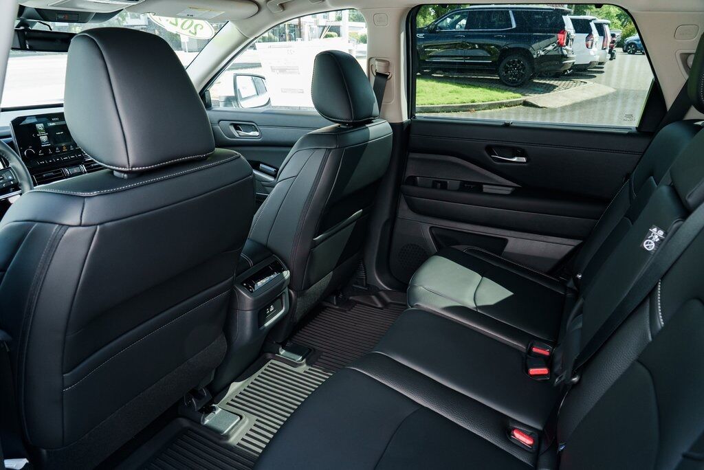 2025 Nissan Pathfinder SL Beaverton OR