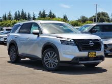 2025_Nissan_Pathfinder_SL_ Roseville CA