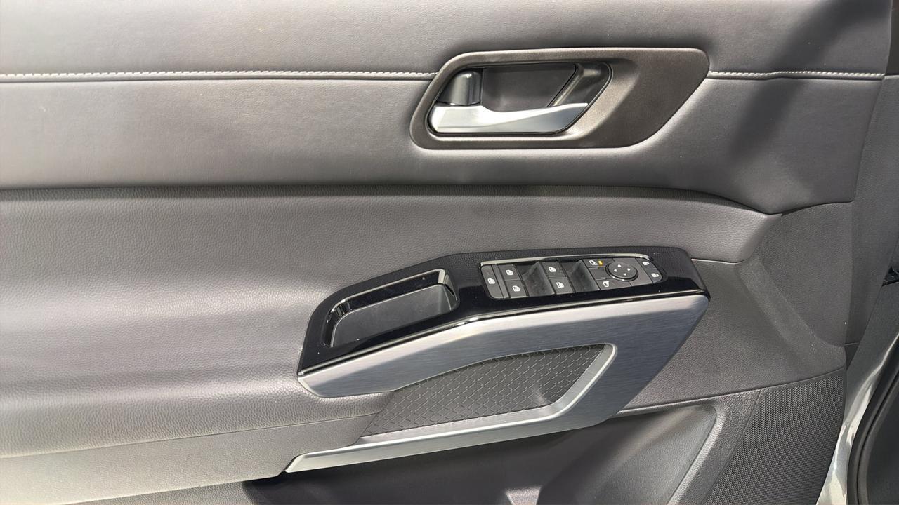 2025 Nissan Pathfinder SL San Antonio TX