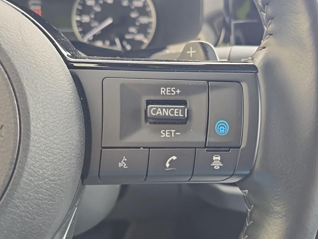 2025 Nissan Pathfinder SL Watertown SD