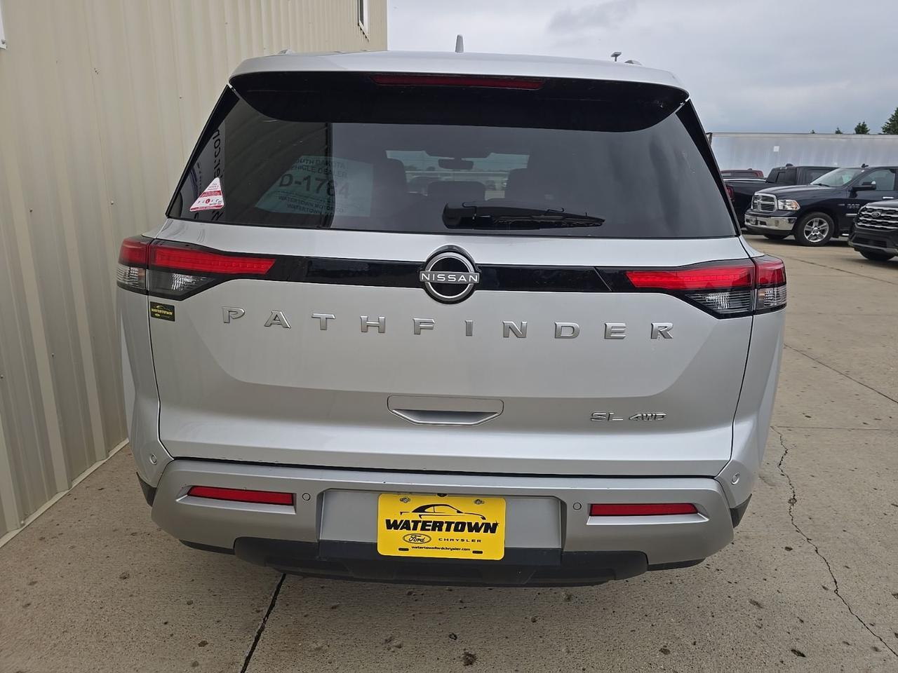 2025 Nissan Pathfinder SL Watertown SD