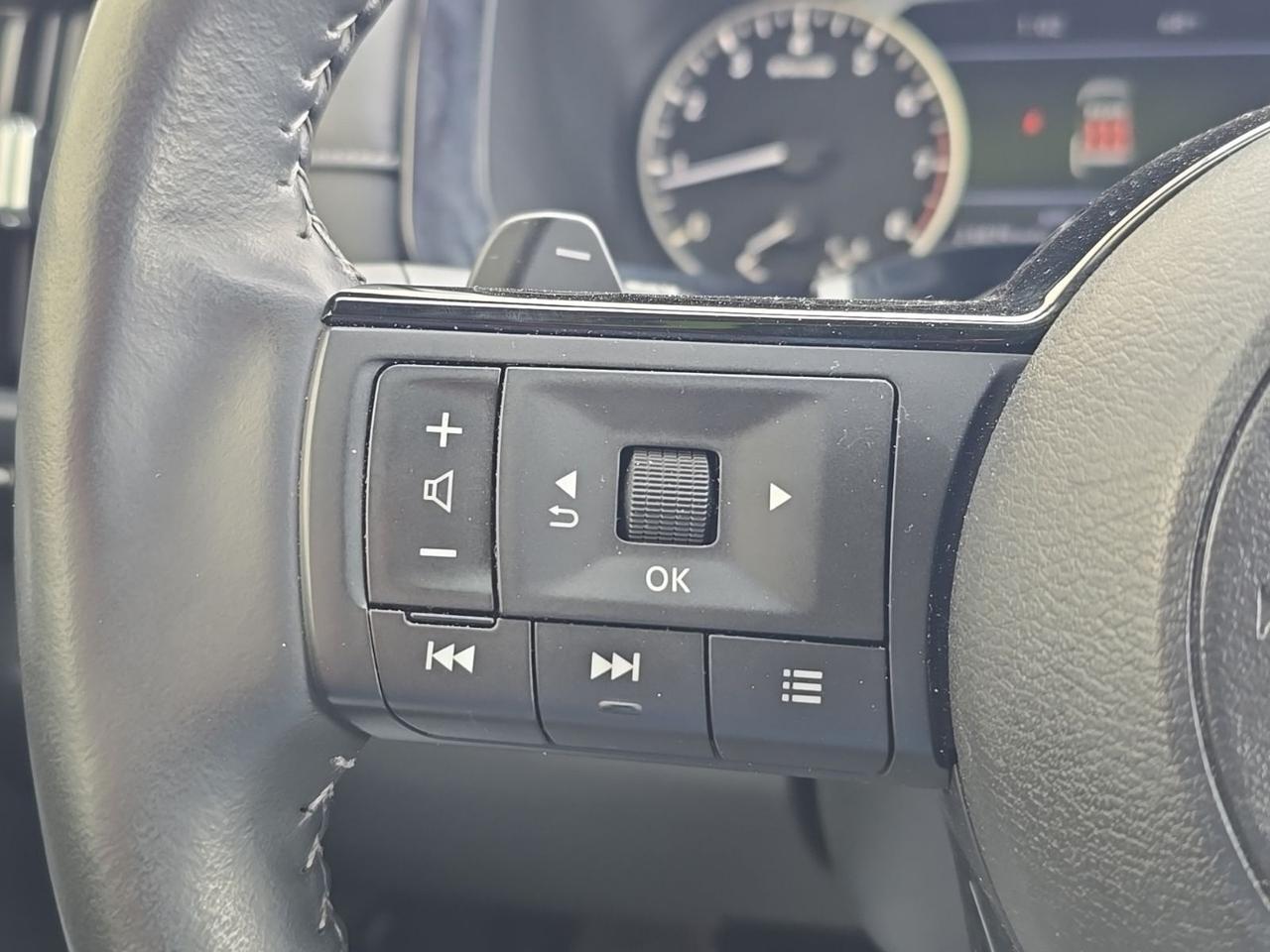2025 Nissan Pathfinder SL Watertown SD