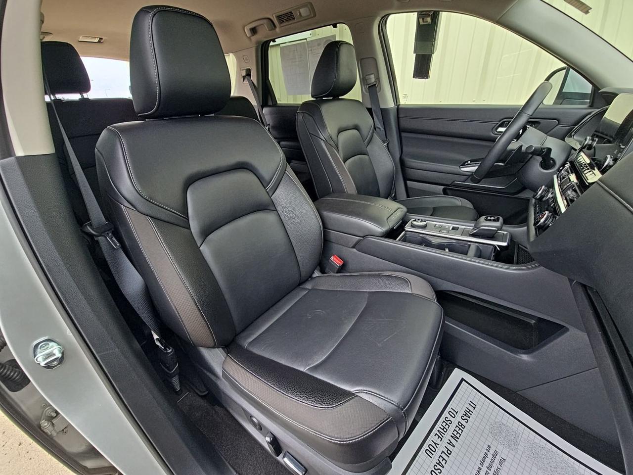 2025 Nissan Pathfinder SL Watertown SD
