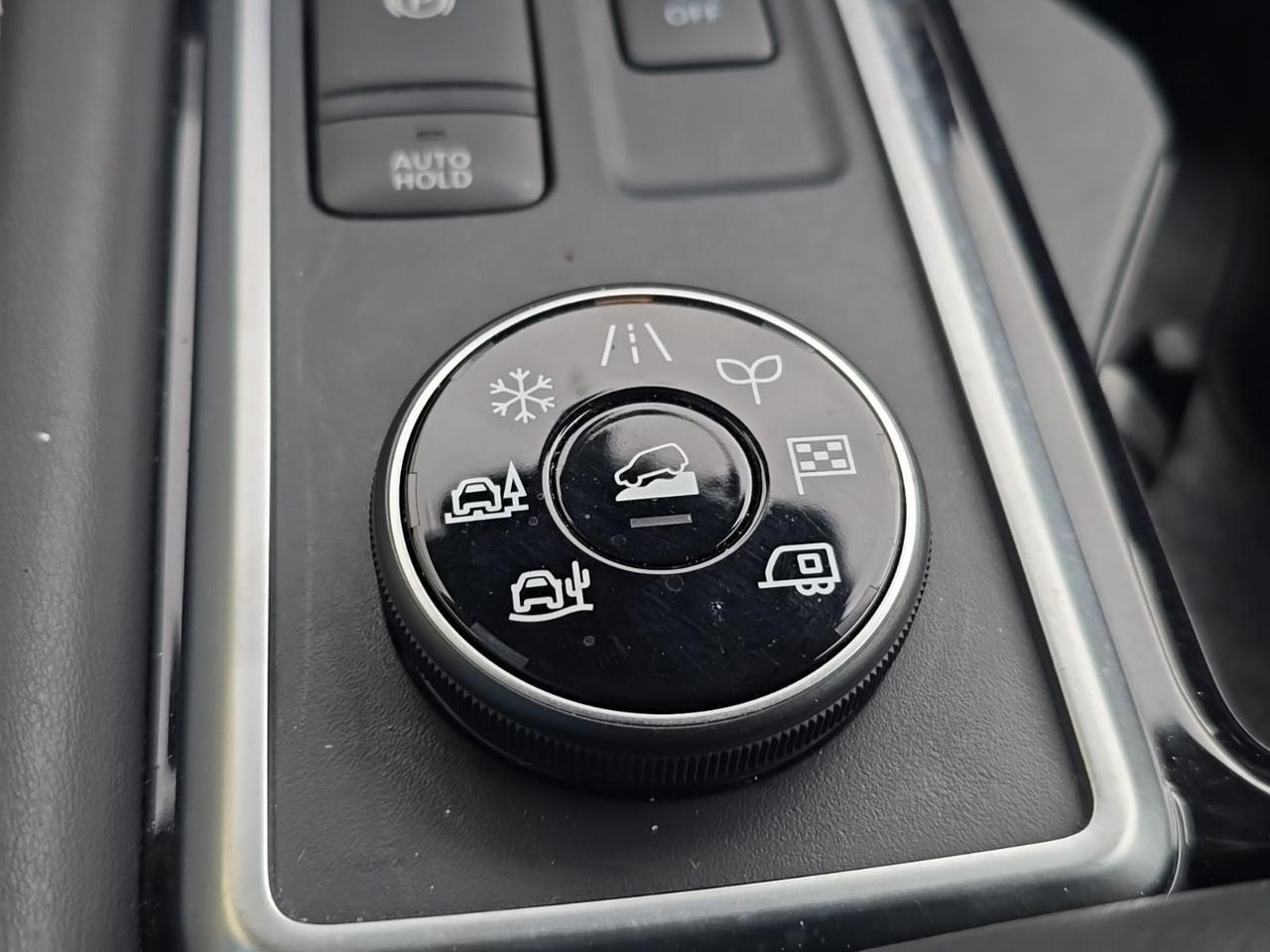 2025 Nissan Pathfinder SL Watertown SD