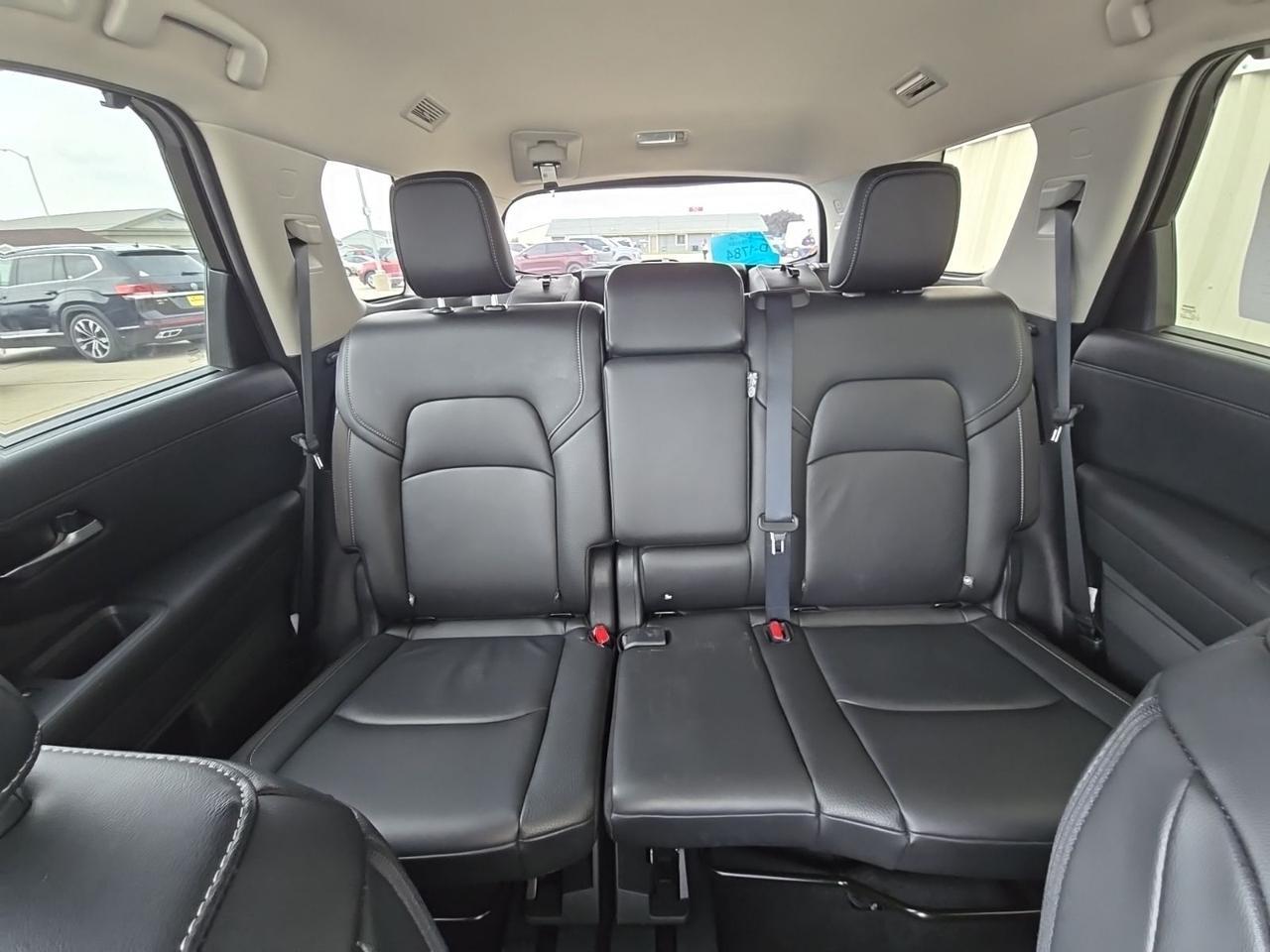 2025 Nissan Pathfinder SL Watertown SD