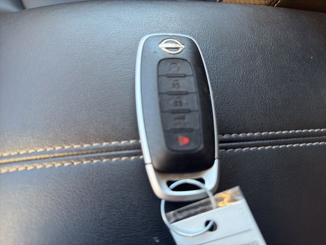 2025 Nissan Pathfinder SL Watertown SD