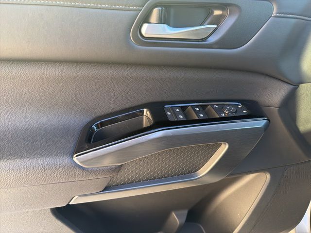 2025 Nissan Pathfinder SL Watertown SD