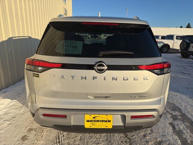 2025 Nissan Pathfinder SL Watertown SD