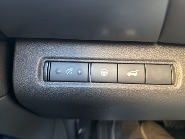 2025 Nissan Pathfinder SL Watertown SD