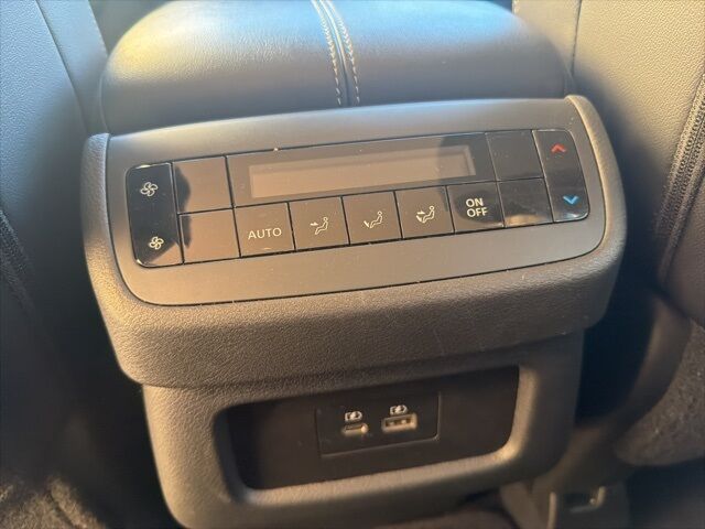 2025 Nissan Pathfinder SL Watertown SD