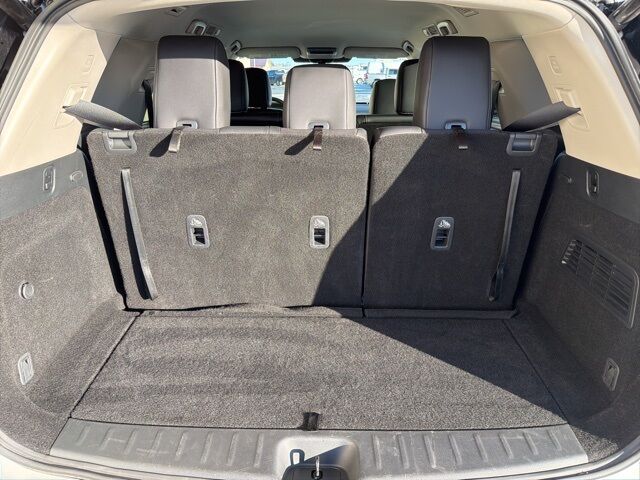 2025 Nissan Pathfinder SL Watertown SD