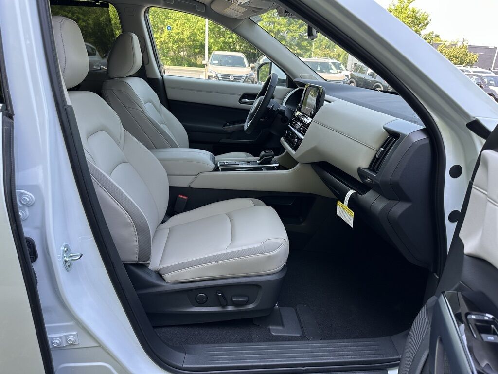 2025 Nissan Pathfinder SL w/Premium Pkg San Clemente CA