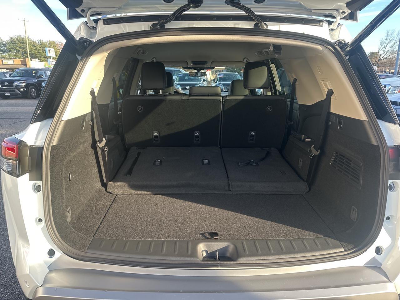 2025 Nissan Pathfinder SL Glen Burnie MD