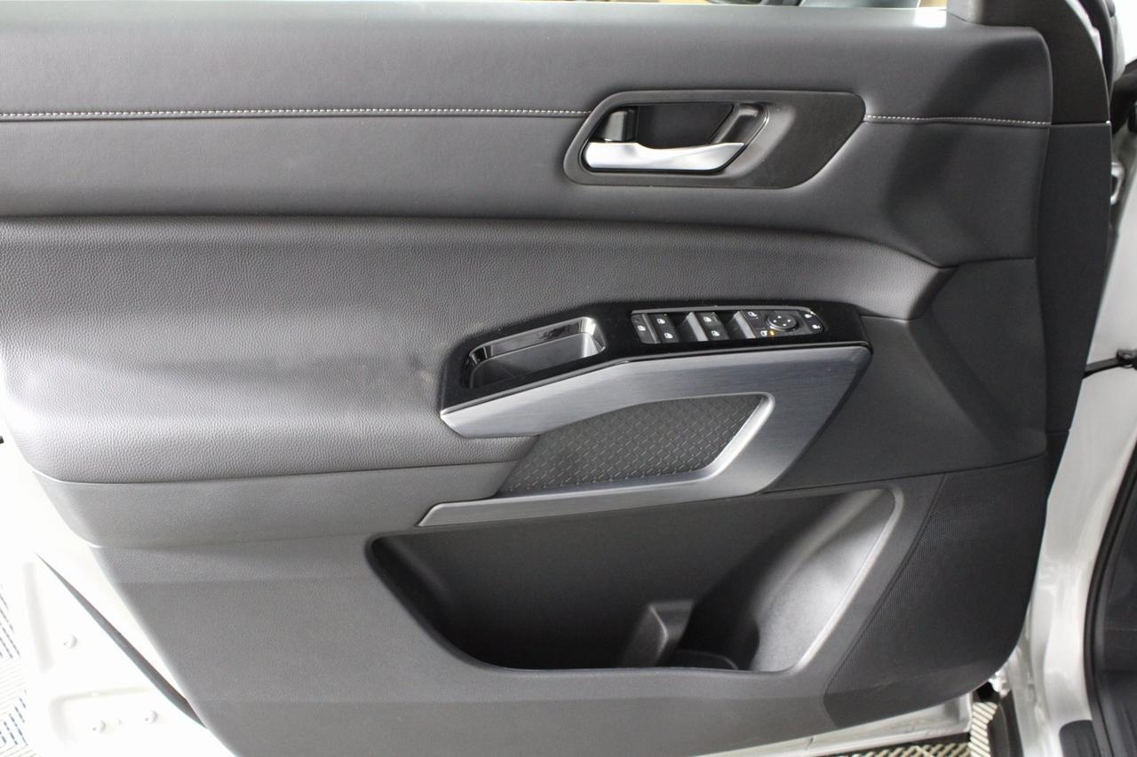 2025 Nissan Pathfinder SL Manassas VA