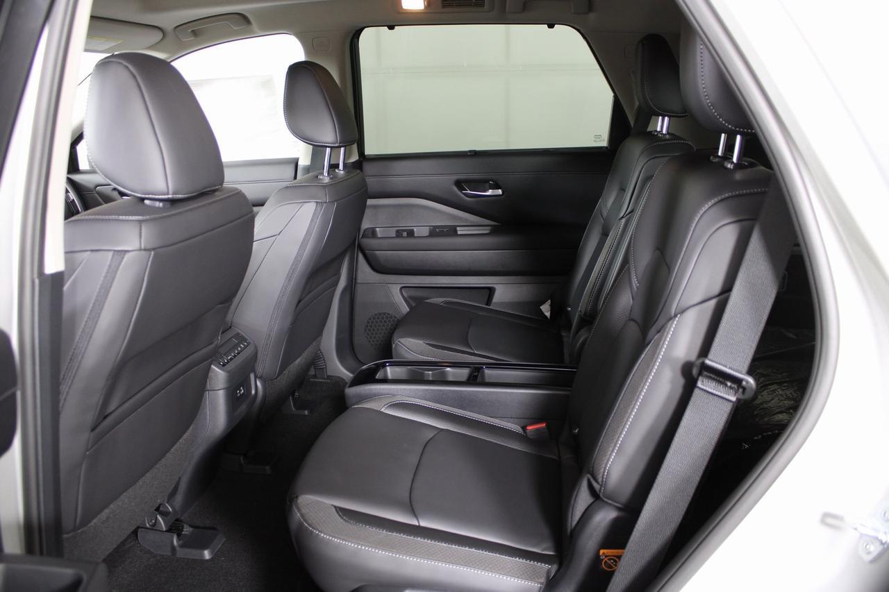 2025 Nissan Pathfinder SL Manassas VA