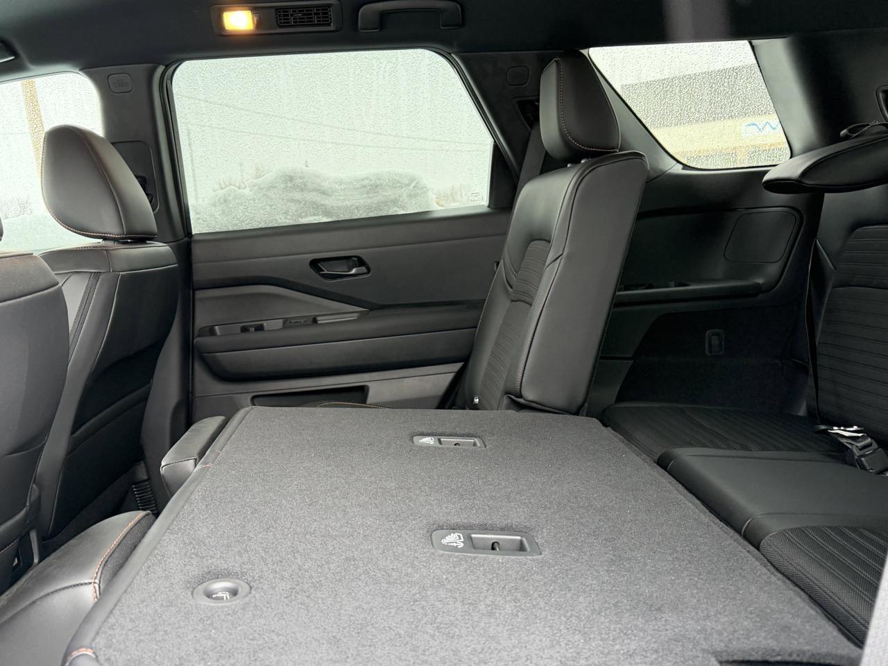 2025 Nissan Pathfinder SV | Rock Creek Edition | 360 Camera | Off-Road Mode | 8 Seater | Heated Seats | Leather Redwater AB