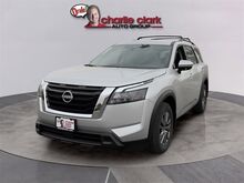 2025_Nissan_Pathfinder_SV_ El Paso TX