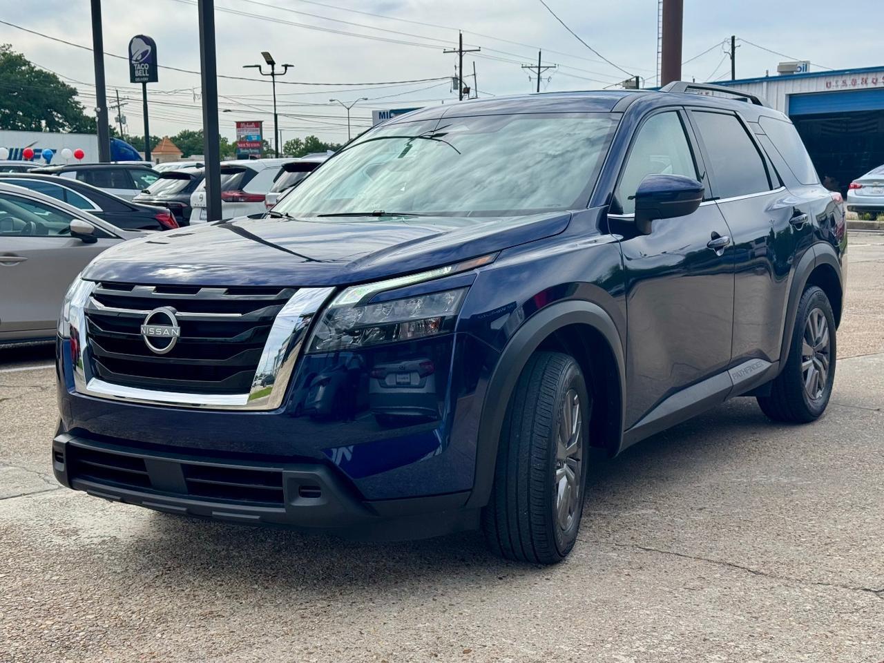2025 Nissan Pathfinder SV FWD