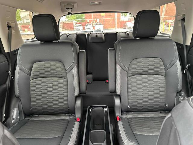 2025 Nissan Pathfinder SV Glendale Heights IL