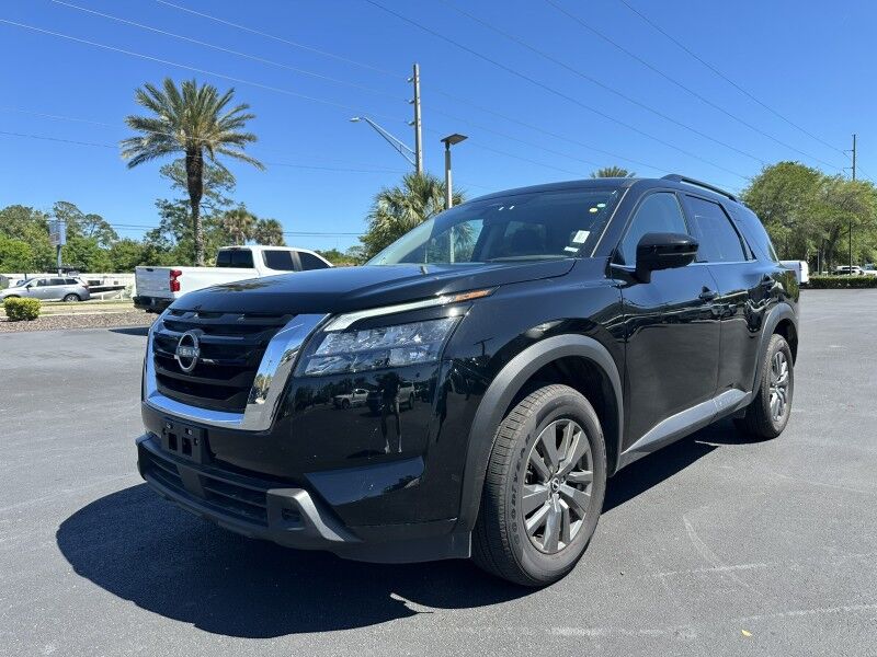 2025 Nissan Pathfinder SV
