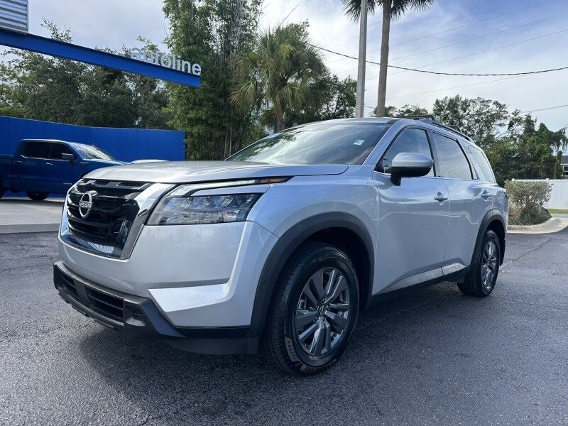 2025 Nissan Pathfinder SV