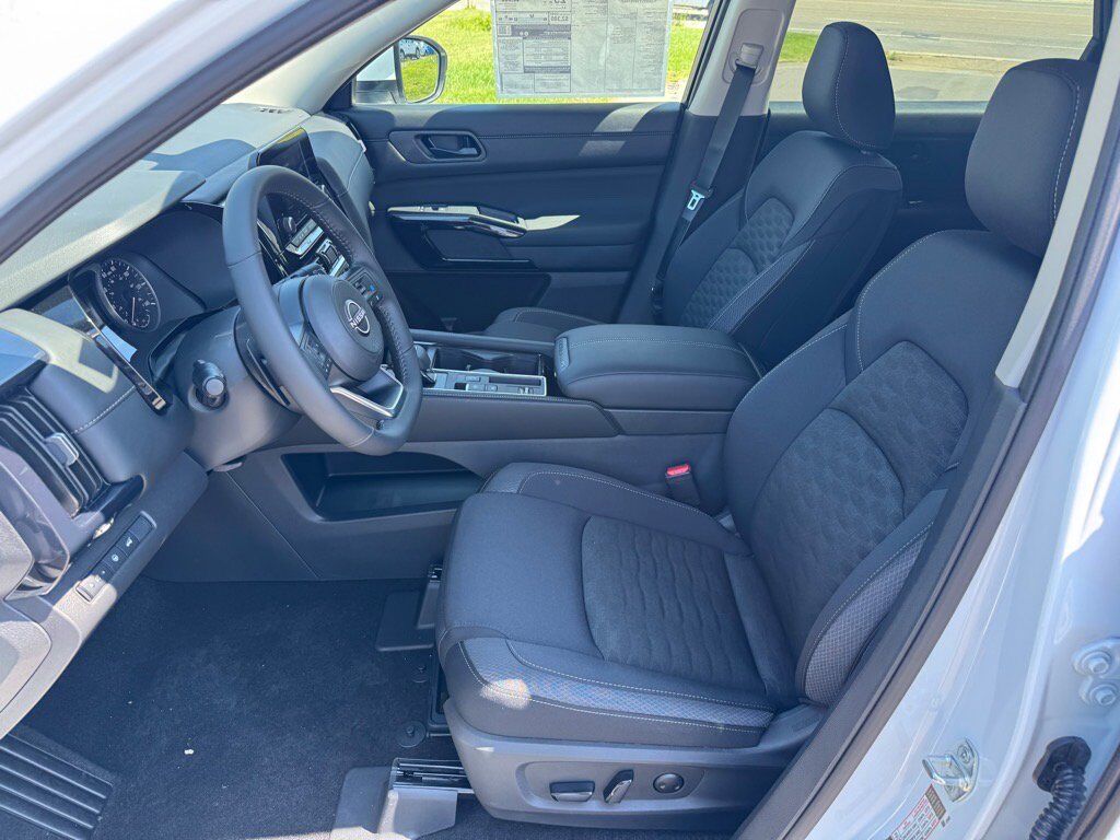 2025 Nissan Pathfinder SV Johnson City TN