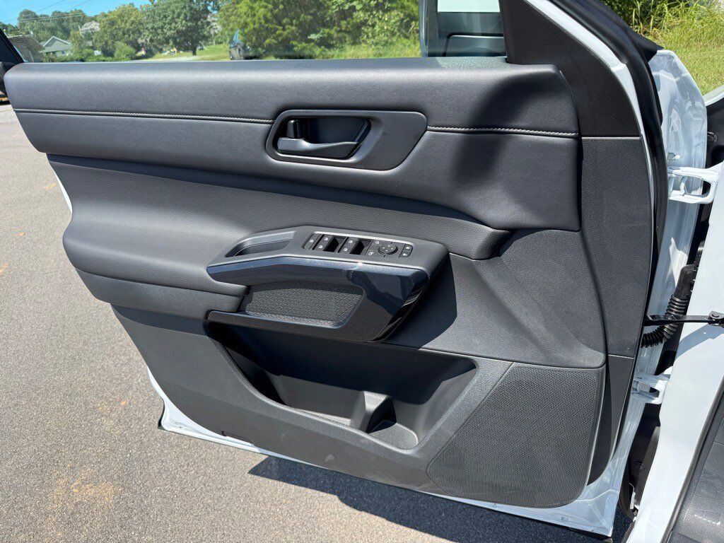 2025 Nissan Pathfinder SV Johnson City TN