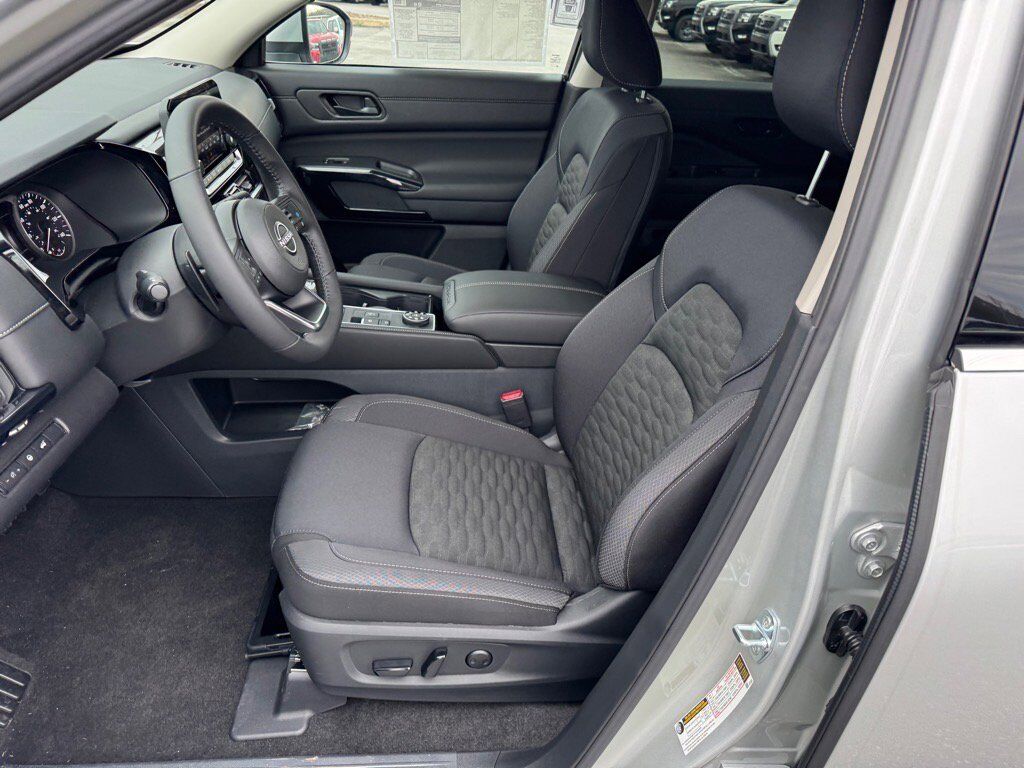 2025 Nissan Pathfinder SV Johnson City TN