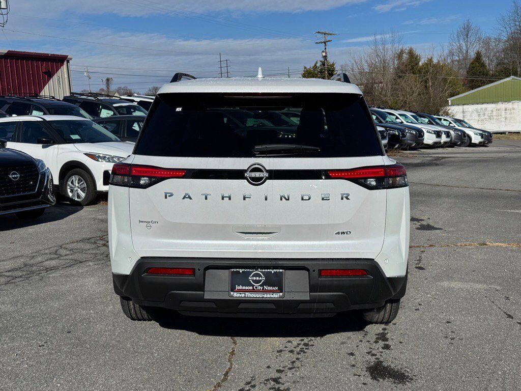 2025 Nissan Pathfinder SV photo 3