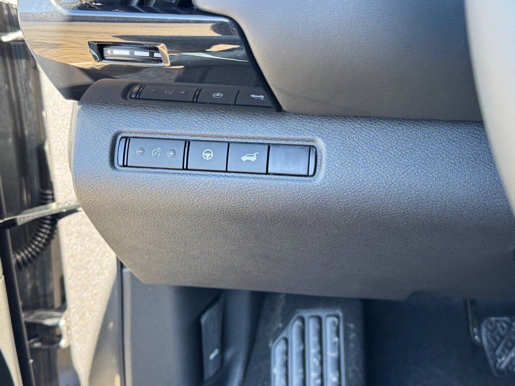 2025 Nissan Pathfinder SV Johnson City TN