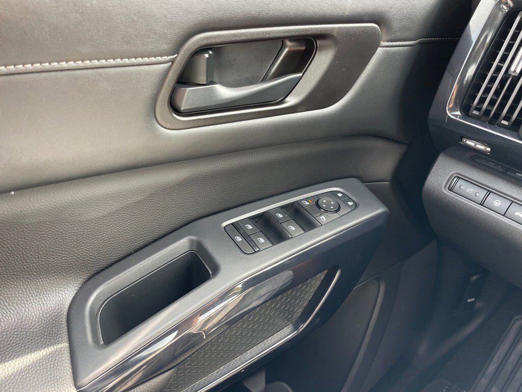 2025 Nissan Pathfinder SV Oak Ridge TN