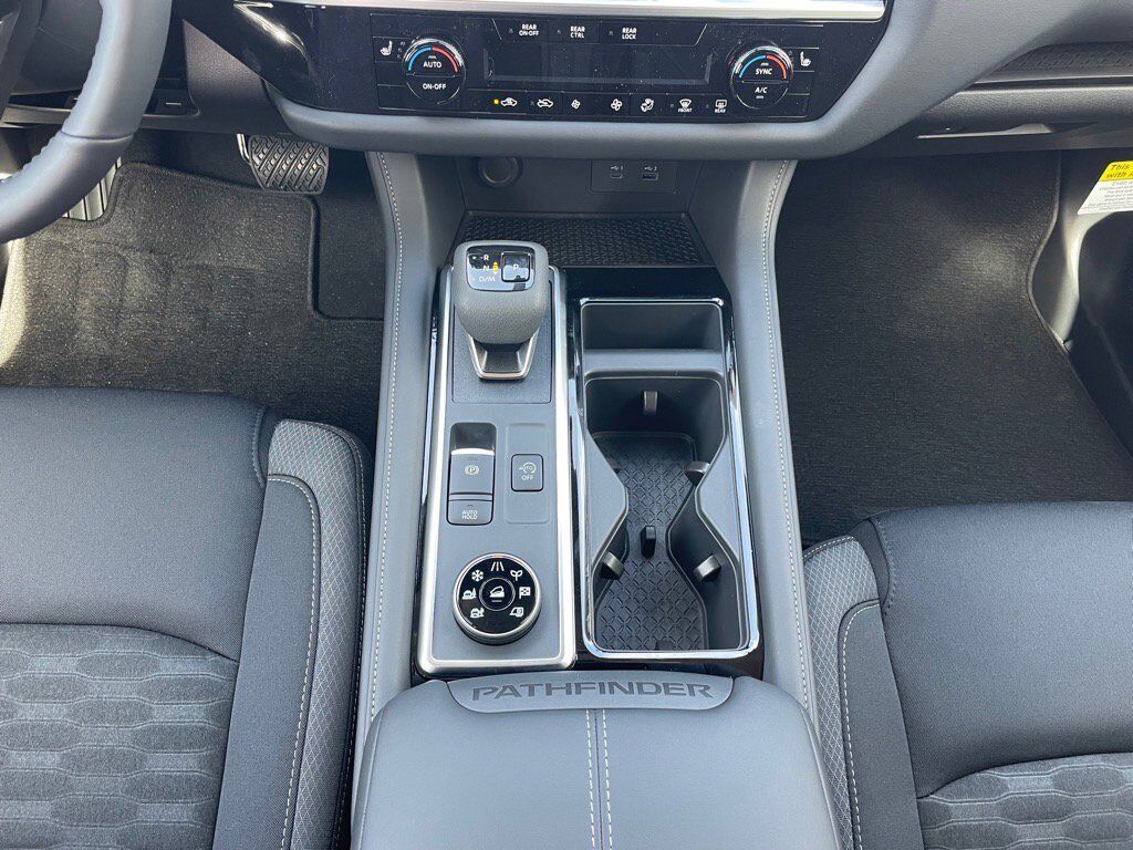 2025 Nissan Pathfinder SV Oak Ridge TN