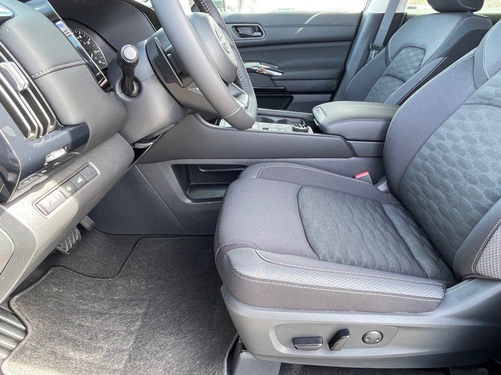 2025 Nissan Pathfinder SV Oak Ridge TN