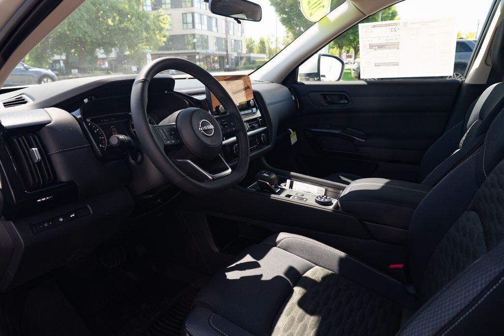 2025 Nissan Pathfinder SV Beaverton OR