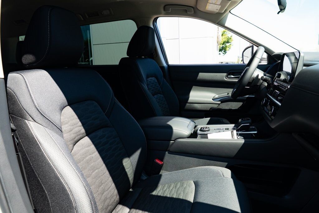2025 Nissan Pathfinder SV Beaverton OR