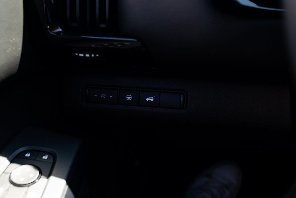 2025 Nissan Pathfinder SV Beaverton OR