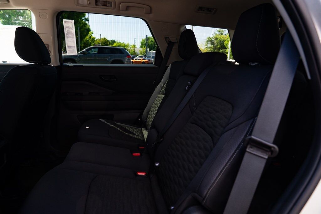 2025 Nissan Pathfinder SV Beaverton OR