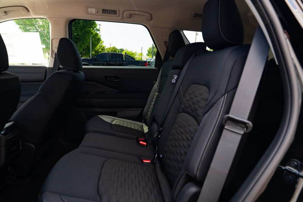 2025 Nissan Pathfinder SV Beaverton OR