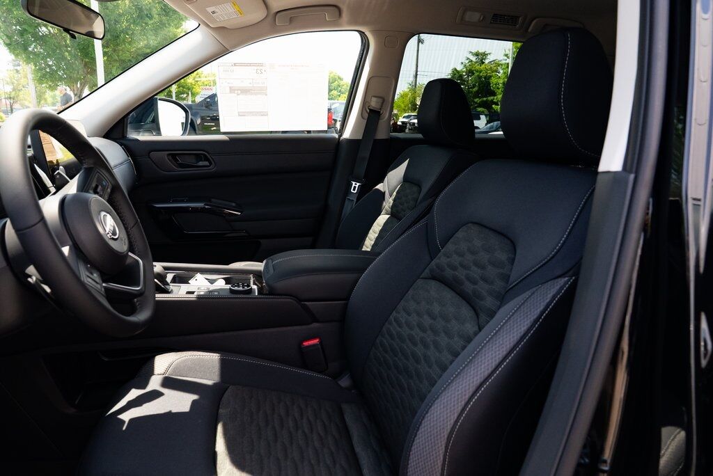 2025 Nissan Pathfinder SV Beaverton OR