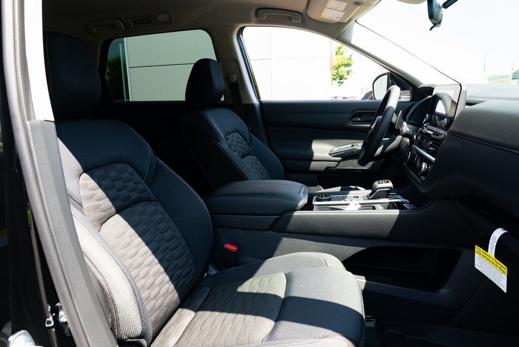 2025 Nissan Pathfinder SV Beaverton OR