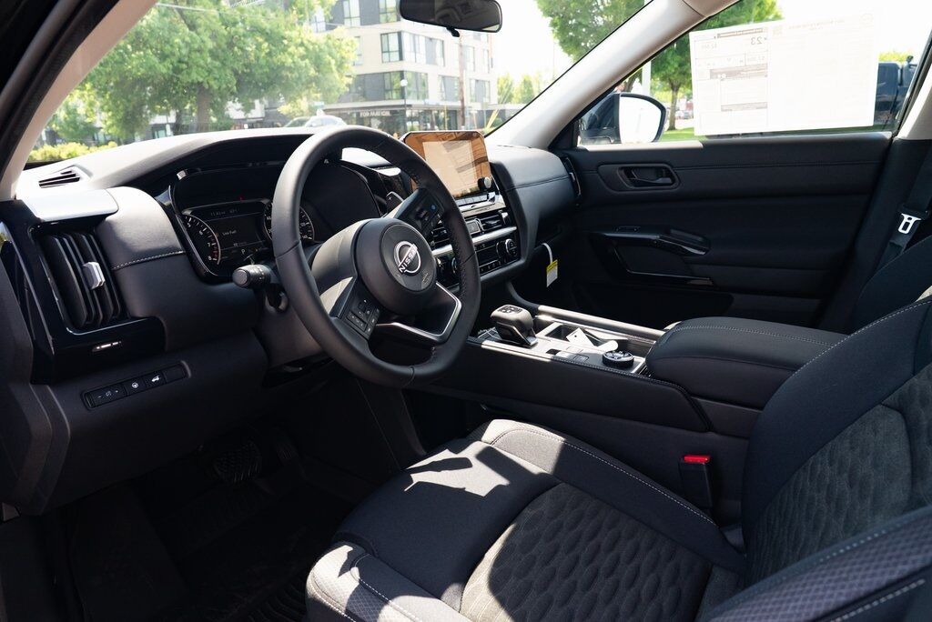 2025 Nissan Pathfinder SV Beaverton OR