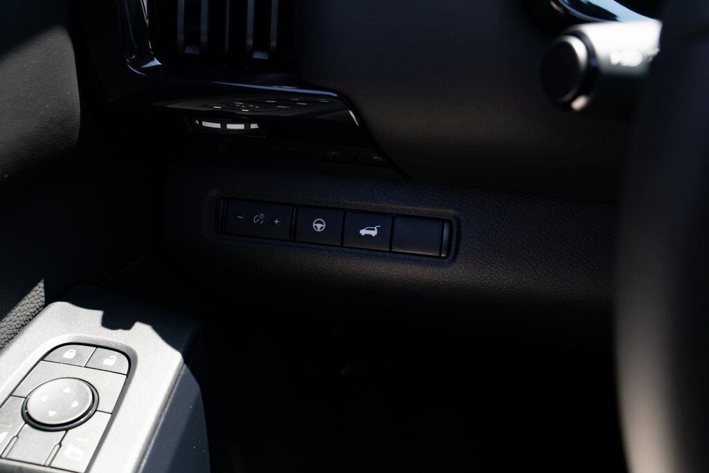 2025 Nissan Pathfinder SV Beaverton OR