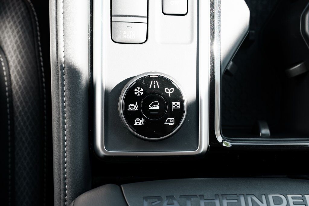 2025 Nissan Pathfinder SV Beaverton OR