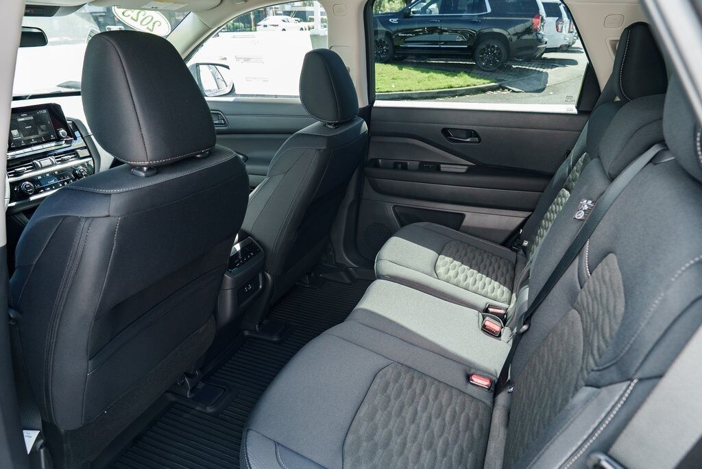 2025 Nissan Pathfinder SV Beaverton OR