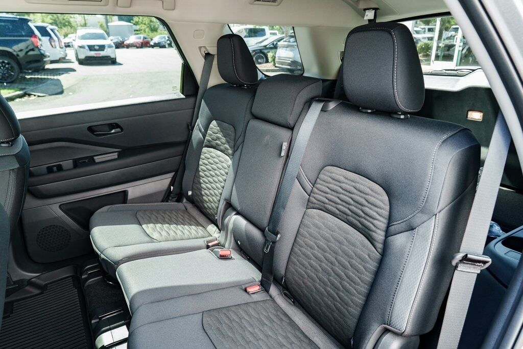 2025 Nissan Pathfinder SV Beaverton OR