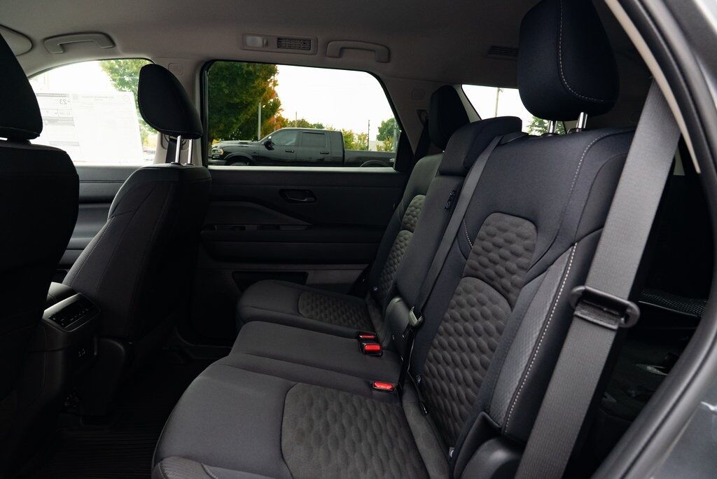 2025 Nissan Pathfinder SV Beaverton OR