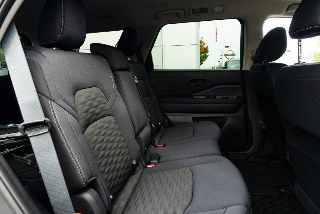 2025 Nissan Pathfinder SV Beaverton OR