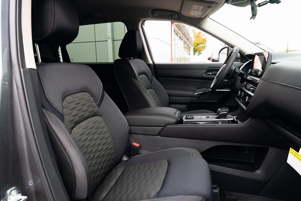 2025 Nissan Pathfinder SV Beaverton OR