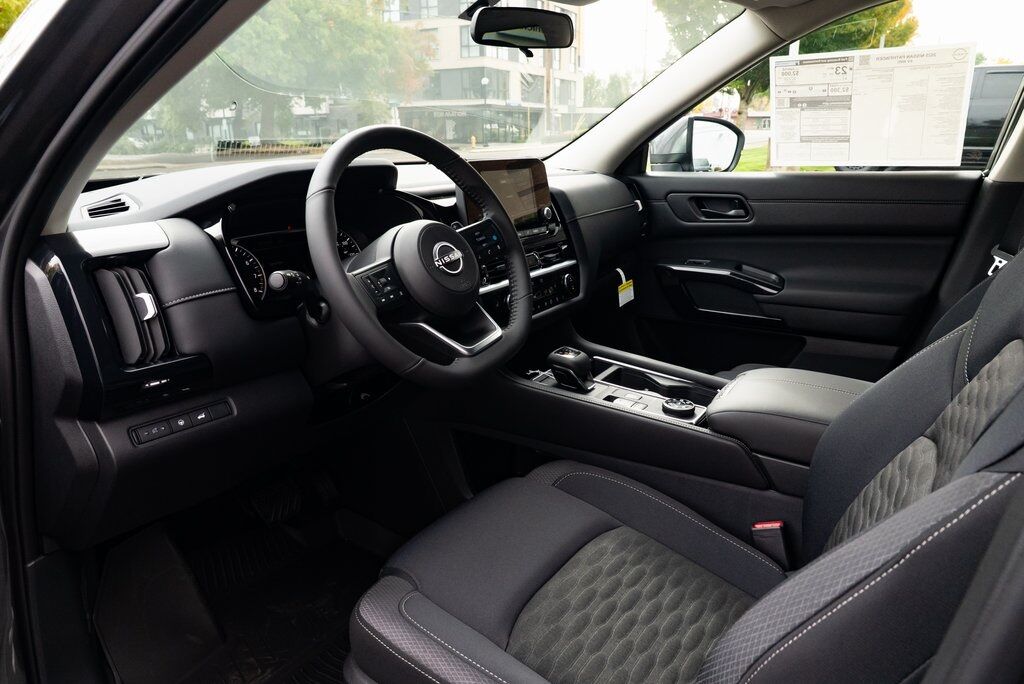 2025 Nissan Pathfinder SV Beaverton OR